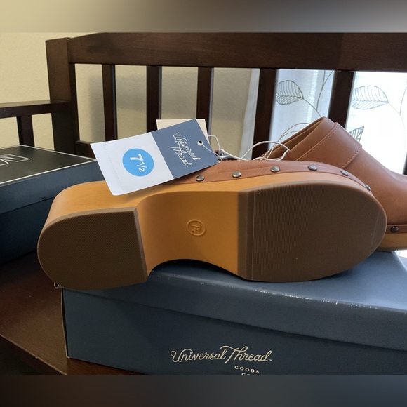 Universal Thread Mules/Clogs - Picture 4 of 4